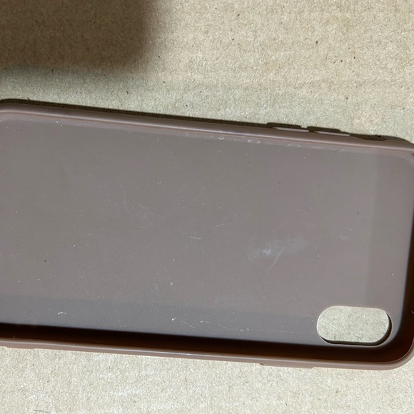 Phone case. - Picture 2 of 2